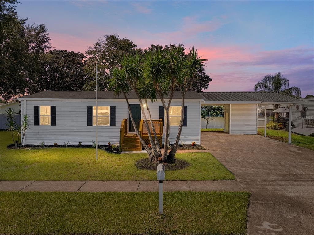 3837 KIAH DRIVE WESLEY CHAPEL, FL 33543