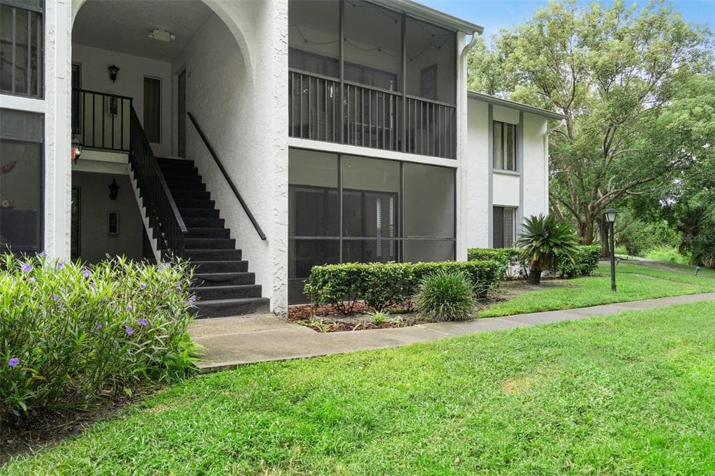 1204 W PINE RIDGE CIRCLE W UNIT B1 TARPON SPRINGS, FL 34688