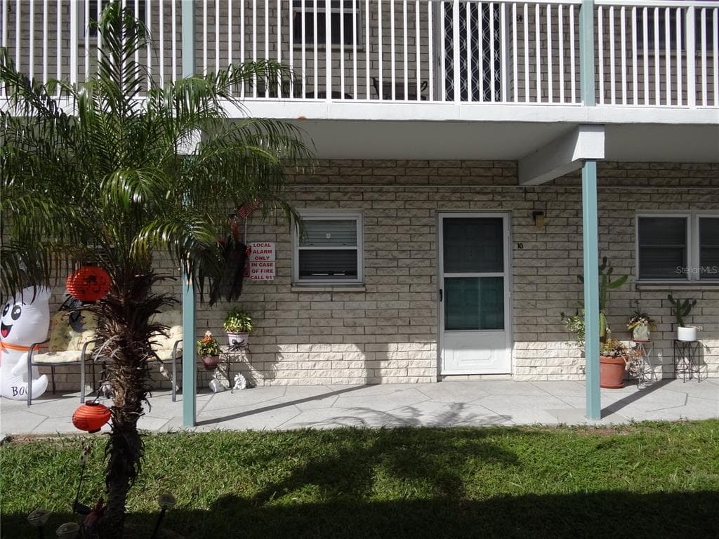 5357 81ST STREET N UNIT 10 ST PETERSBURG, FL 33709