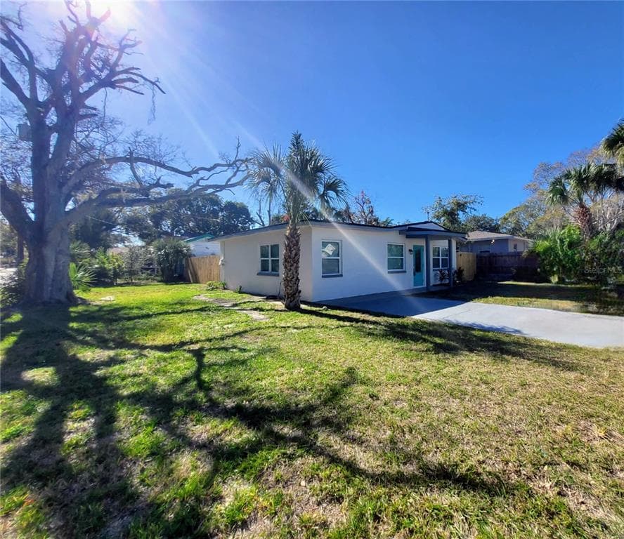 1139 PALM BLUFF STREET CLEARWATER, FL 33755