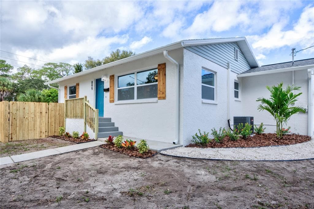 899 40TH AVENUE S ST PETERSBURG, FL 33705