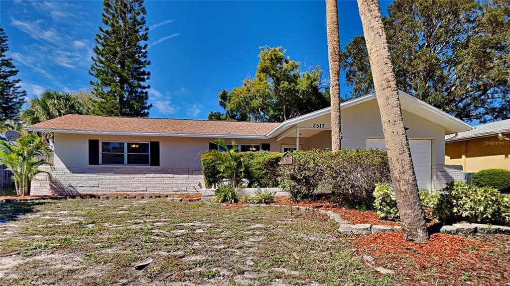 2517 BRAMBLEWOOD DRIVE W CLEARWATER, FL 33763