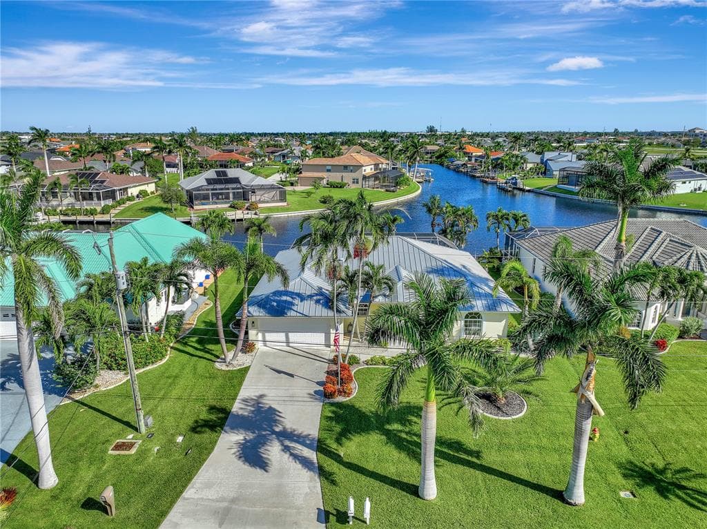 2205 SW 43RD LANE CAPE CORAL, FL 33914