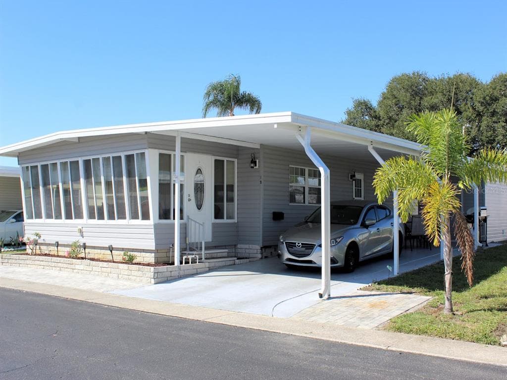 19 PINDO PALM STREET E LARGO, FL 33770