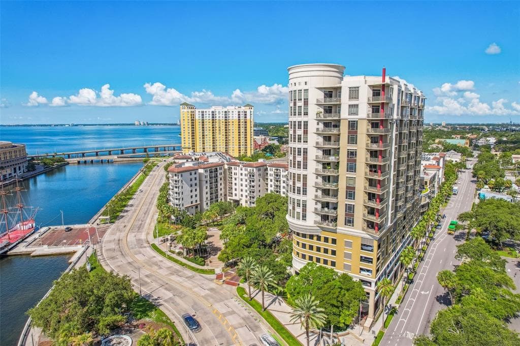 275 BAYSHORE BOULEVARD UNIT 1001 TAMPA, FL 33606