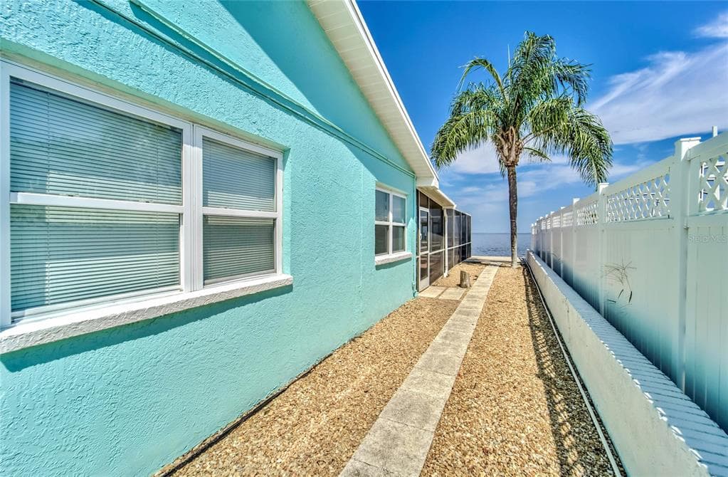 3512 W SHELL POINT ROAD RUSKIN, FL 33570
