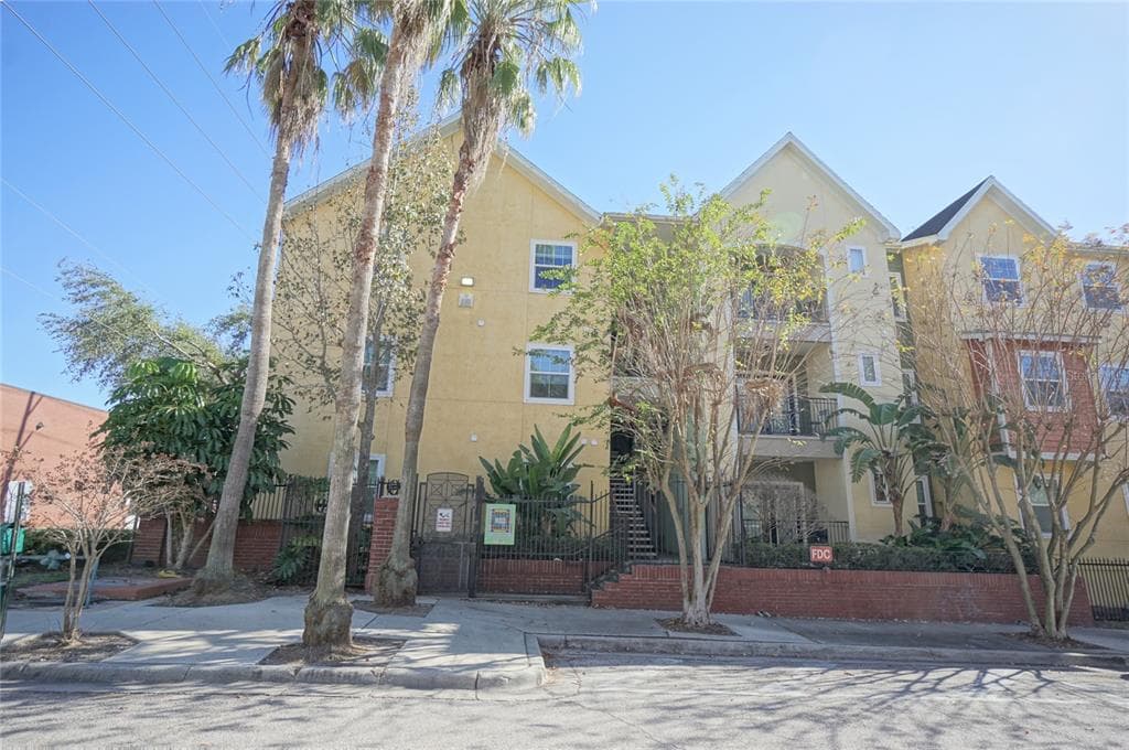 1910 E PALM AVENUE UNIT 11104 TAMPA, FL 33605