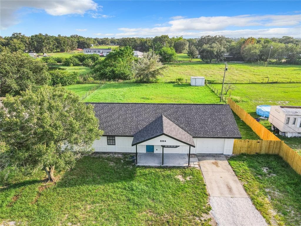 3204 SPRING LAKE ROAD LAKE WALES, FL 33898