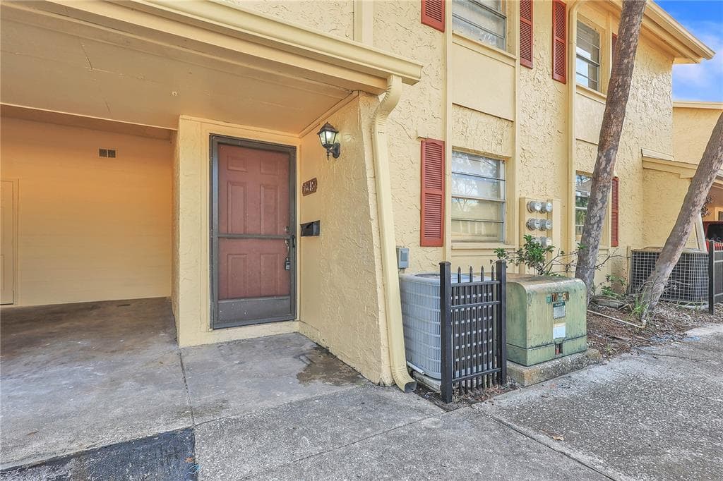 7645 ABONADO ROAD TAMPA, FL 33615