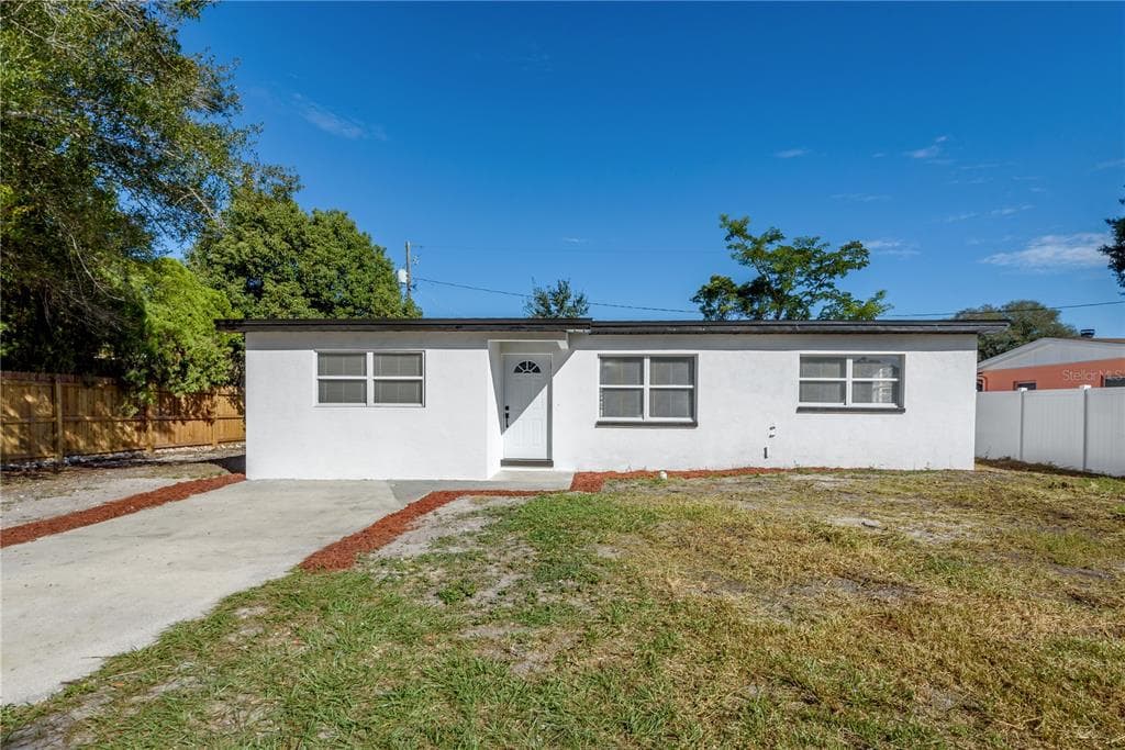 2817 W KENMORE AVENUE TAMPA, FL 33614