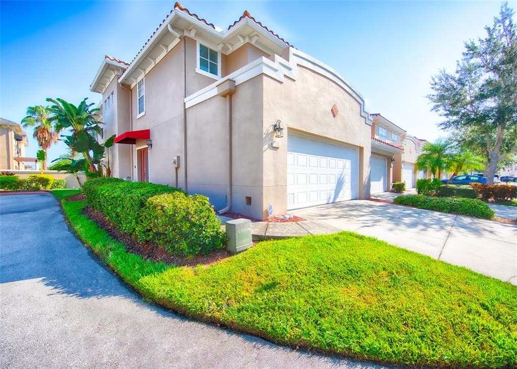 288 VALENCIA CIRCLE ST PETERSBURG, FL 33716
