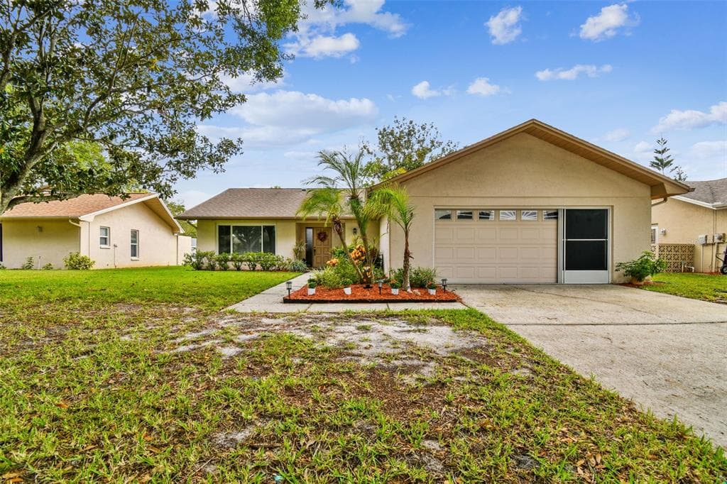 1635 GLENGARRY DR. PALM HARBOR, FL 34684
