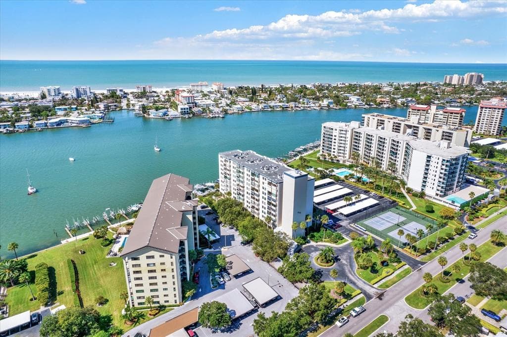 660 ISLAND WAY UNIT 502 CLEARWATER, FL 33767