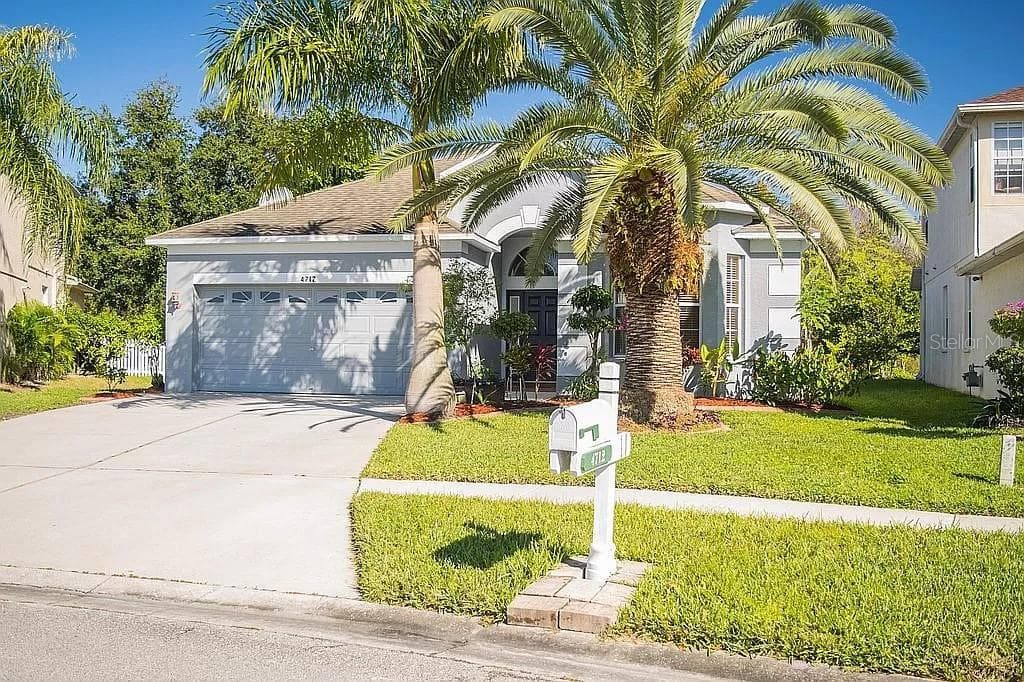 4712 MAPLETREE LOOP WESLEY CHAPEL, FL 33544
