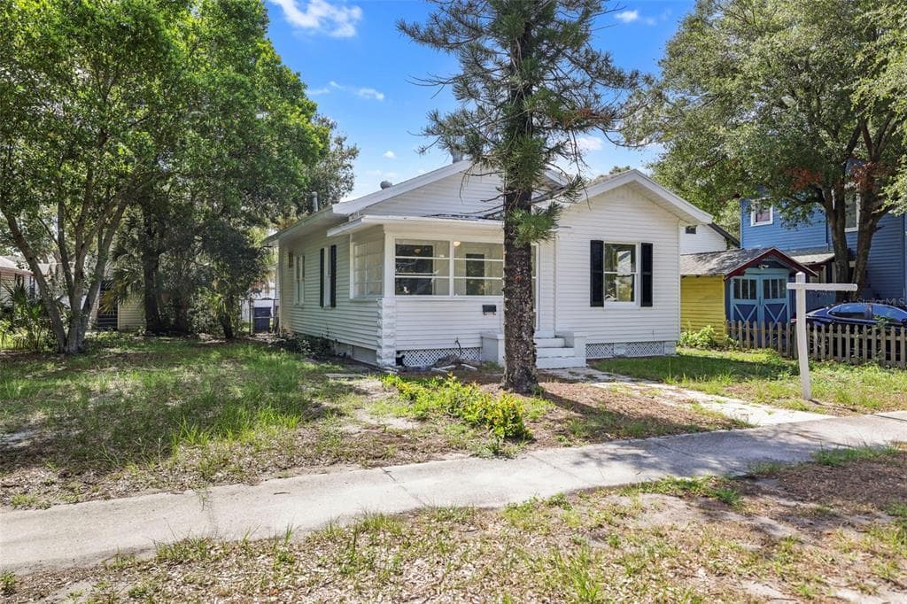 711 14TH STREET N ST PETERSBURG, FL 33705
