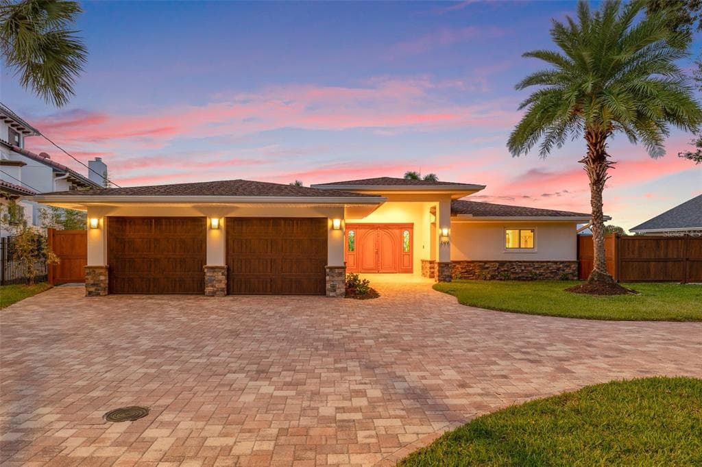 699 34TH AVENUE NE ST PETERSBURG, FL 33704