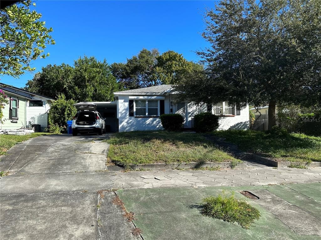 735 34TH AVENUE N ST PETERSBURG, FL 33704