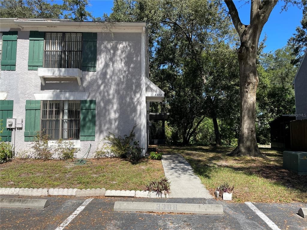 3308 LAUREL VIEW DRIVE BRANDON, FL 33511