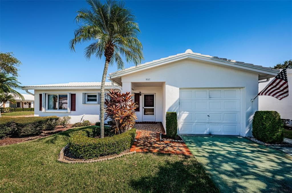 9317 42ND STREET N UNIT 5 PINELLAS PARK, FL 33782