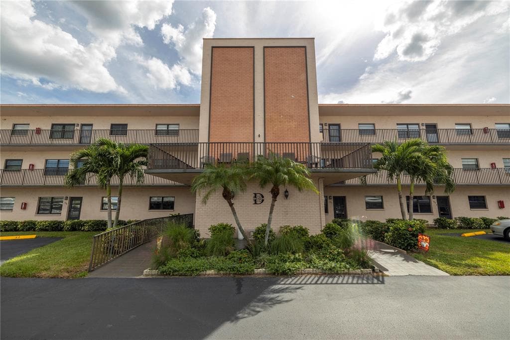 5971 TERRACE PARK DRIVE N UNIT 107 ST PETERSBURG, FL 33709