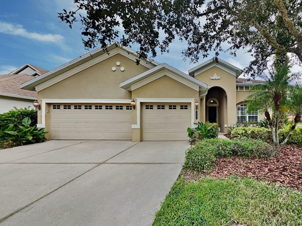 20401 WALNUT GROVE LANE TAMPA, FL 33647