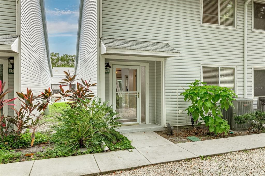 500 NEW YORK AVENUE UNIT 7 DUNEDIN, FL 34698