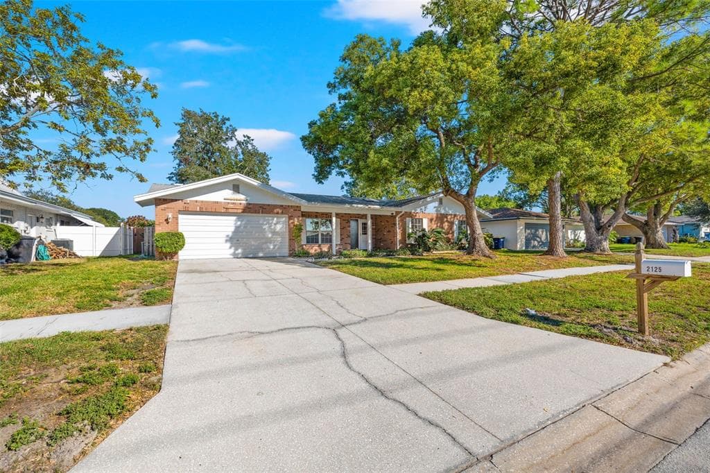 2125 BEECHER ROAD CLEARWATER, FL 33763