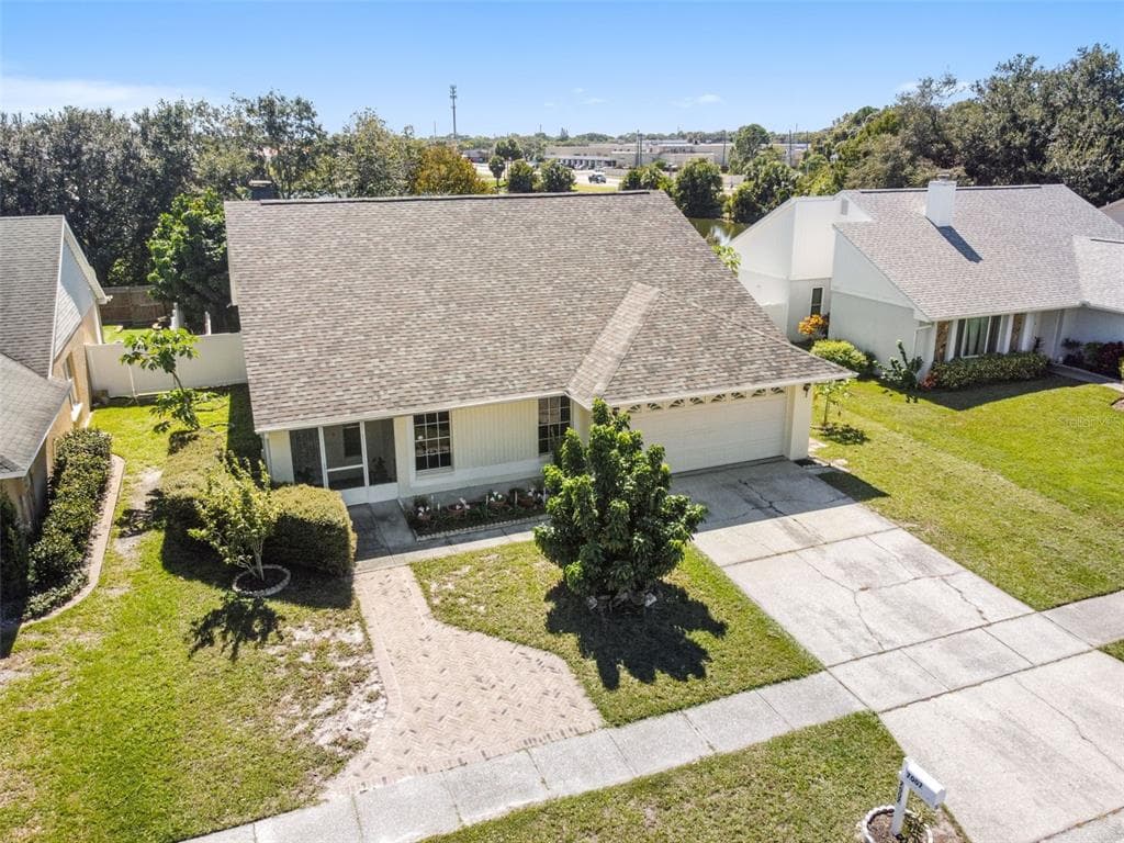 7007 HOLLOWELL DRIVE TAMPA, FL 33634