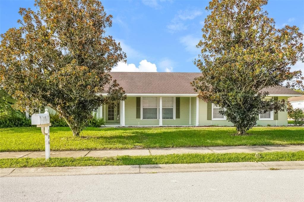 106 BRIGHTON WAY AUBURNDALE, FL 33823