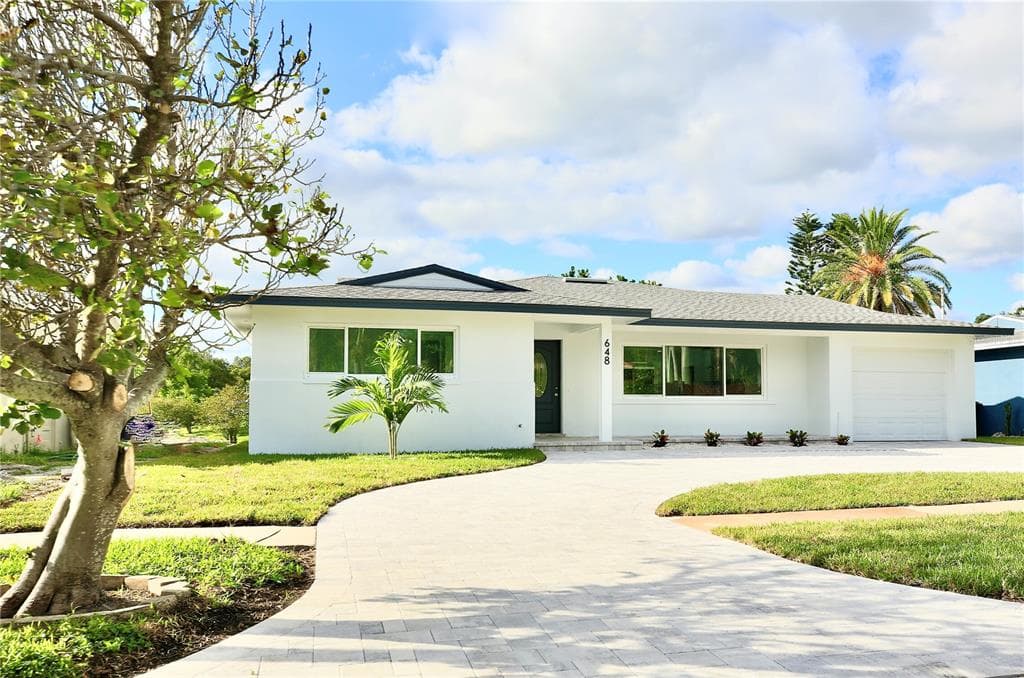 648 SHORE DRIVE