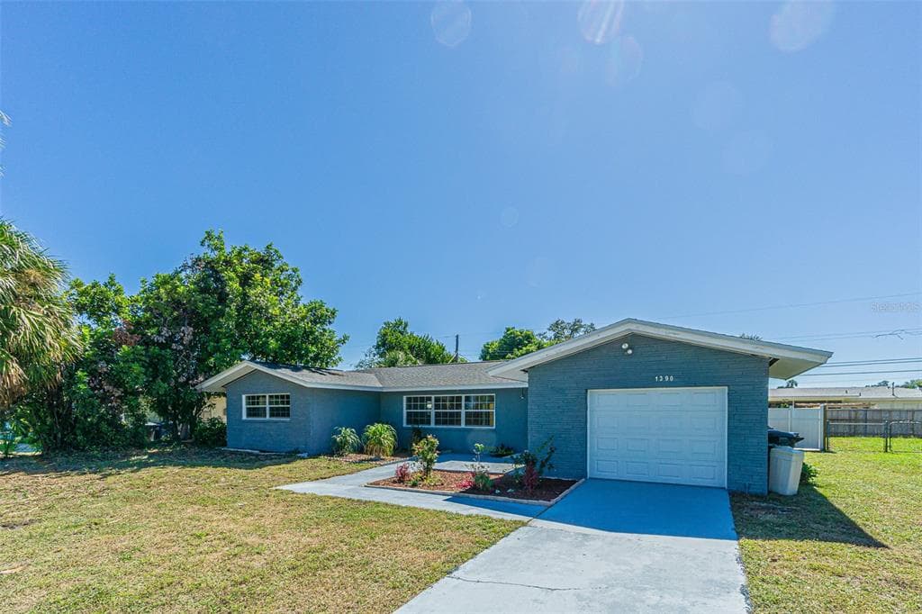 1390 62ND AVENUE S ST PETERSBURG, FL 33705