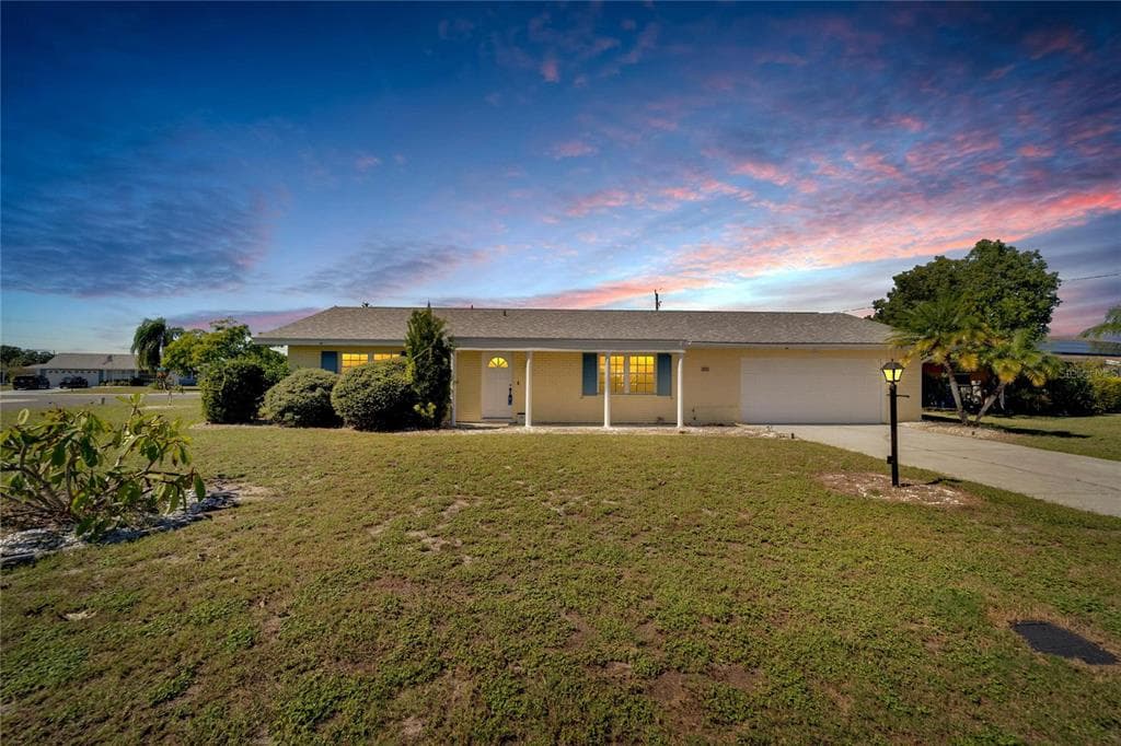 1000 ANDOVER CIRCLE SUN CITY CENTER, FL 33573