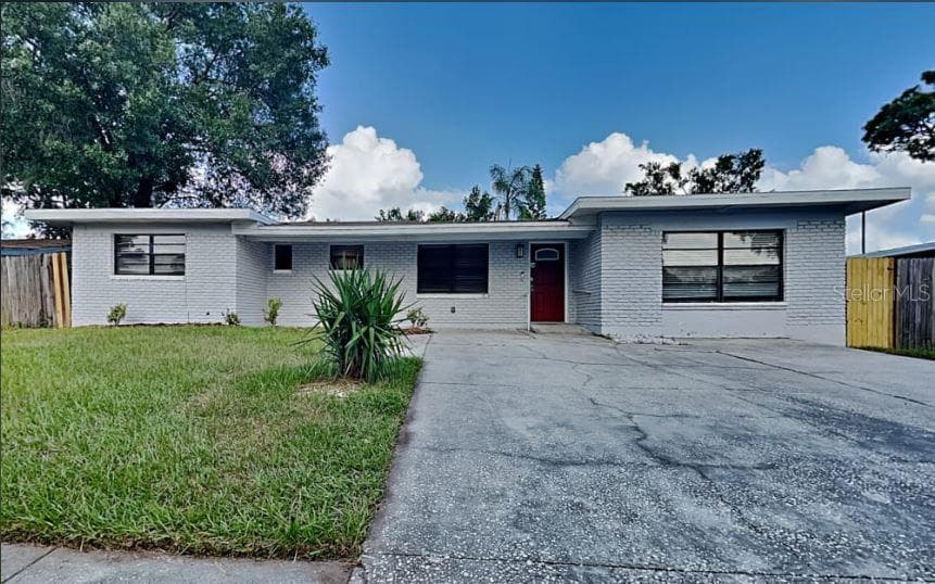19109 ALICE CIRCLE LUTZ, FL 33558