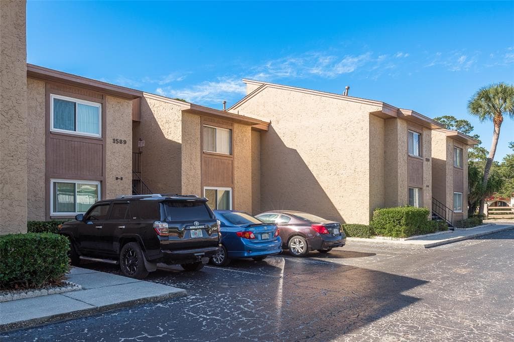 1589 GREENLEA DRIVE UNIT 7 CLEARWATER, FL 33755