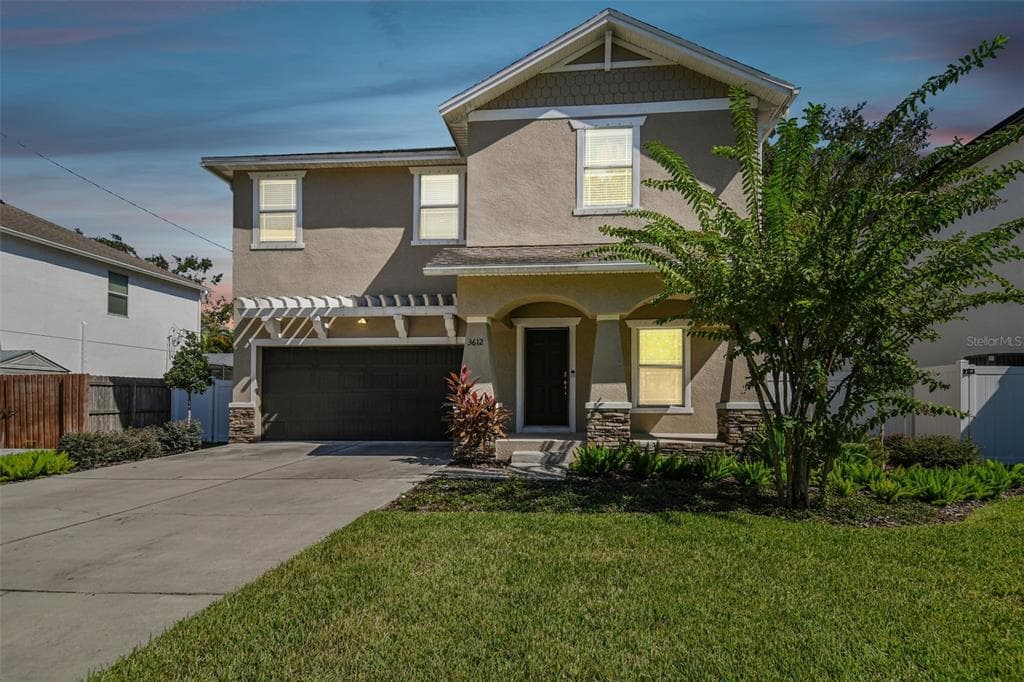 3612 E ROYAL PALM CIRCLE TAMPA, FL 33629