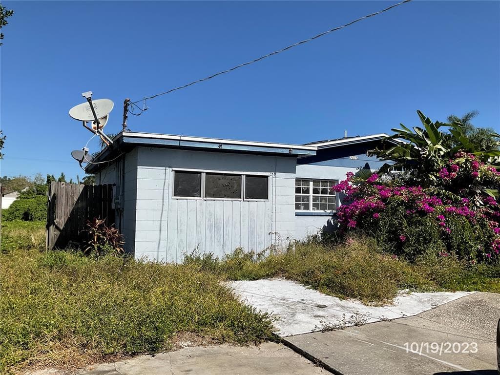 2525 W KNOLLWOOD STREET TAMPA, FL 33614