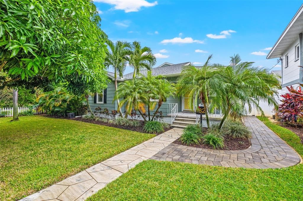 182 29TH AVENUE N ST PETERSBURG, FL 33704