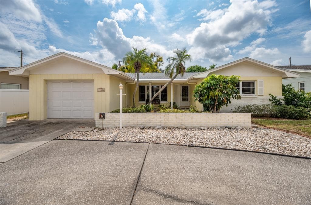 11056 102ND TERRACE LARGO, FL 33778