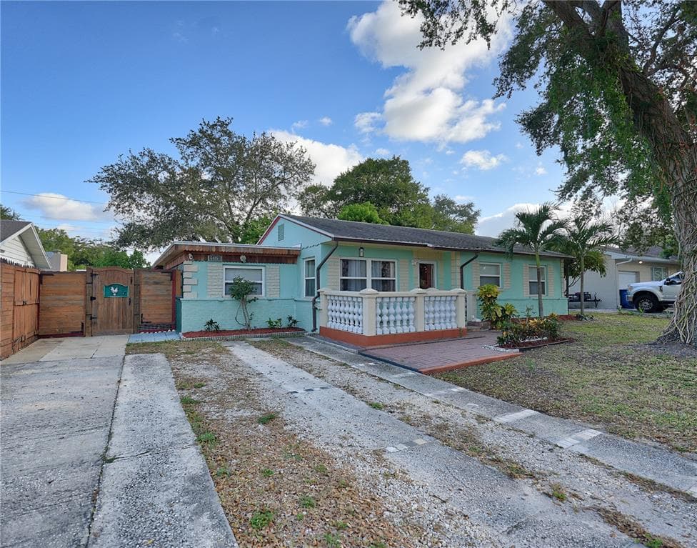 6485 13TH AVENUE N ST PETERSBURG, FL 33710