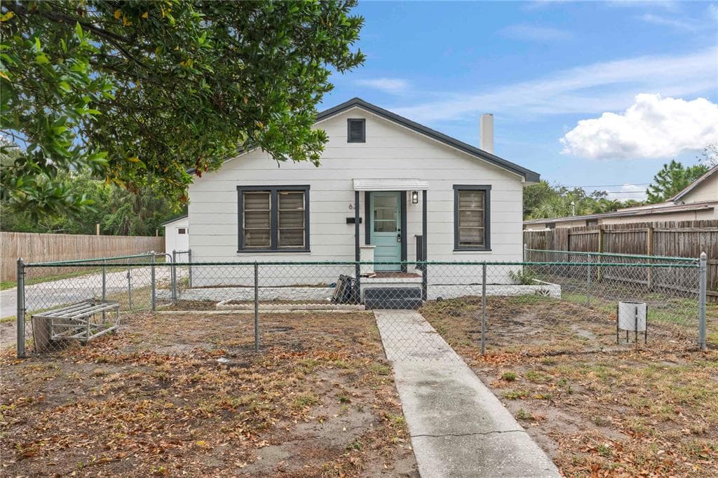 621 E STREET CLEARWATER, FL 33756