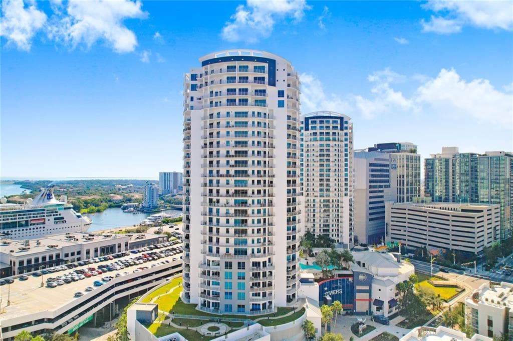 1209 E CUMBERLAND AVENUE UNIT 1703 TAMPA, FL 33602