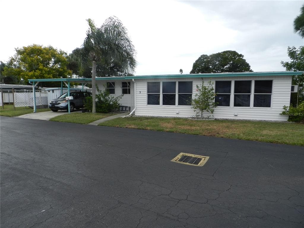 980 7TH STREET NW UNIT 5 LARGO, FL 33770
