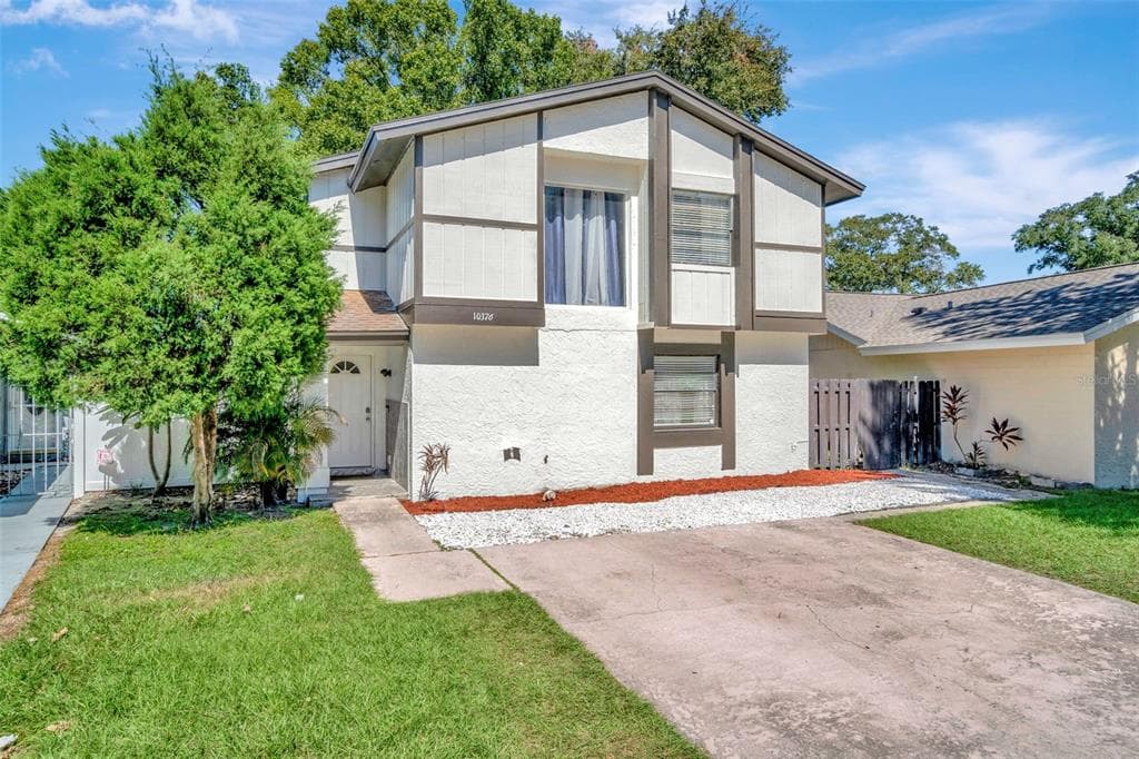 10376 ROSEMOUNT DRIVE TAMPA, FL 33624