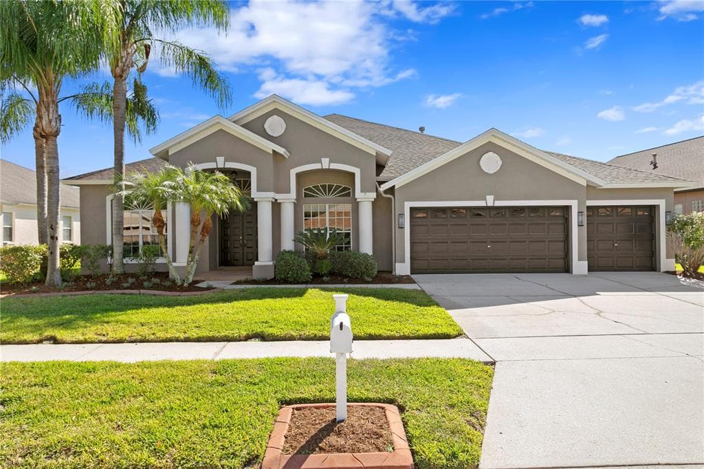 18419 EASTWYCK DRIVE TAMPA, FL 33647