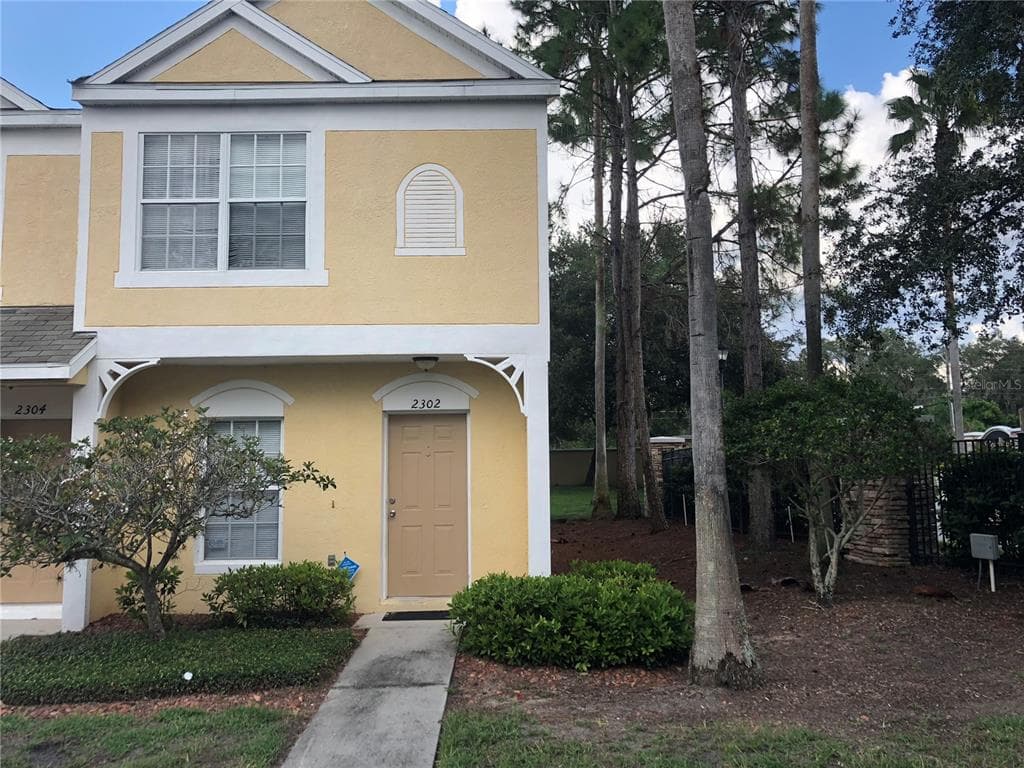 2302 LAKE WOODBERRY CIRCLE BRANDON, FL 33510