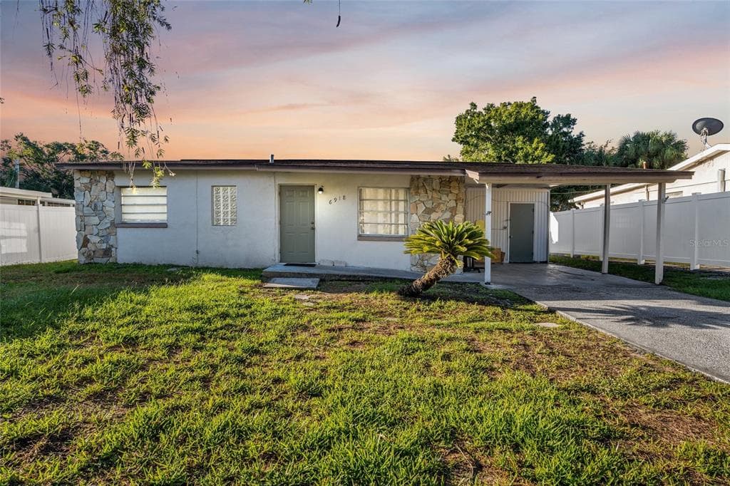 6918 DIMARCO ROAD TAMPA, FL 33634