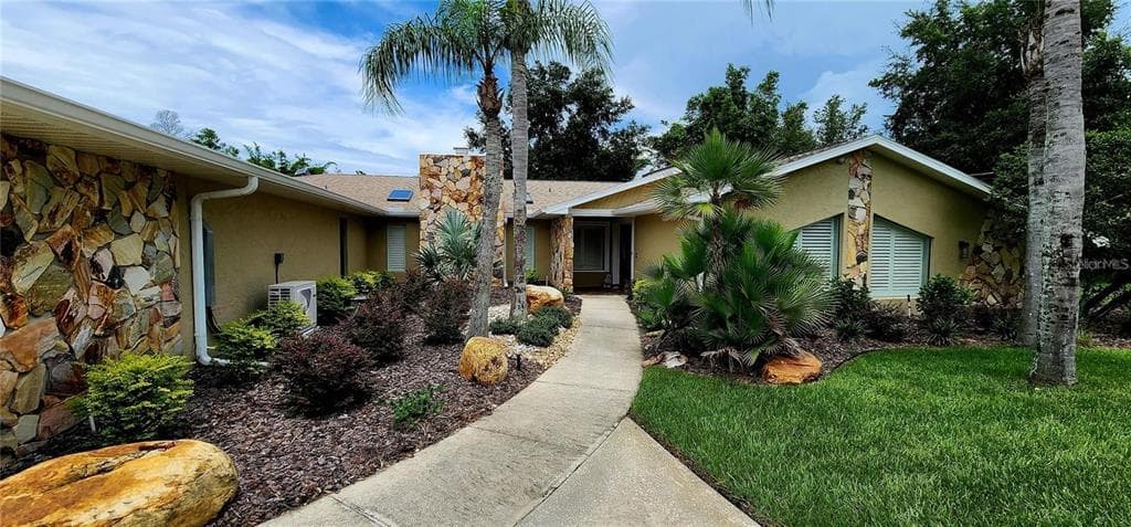 7487 RIVER COUNTRY DRIVE WEEKI WACHEE, FL 34607
