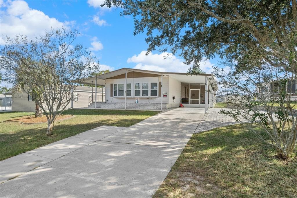 9046 CENTRAL AVENUE BROOKSVILLE, FL 34613