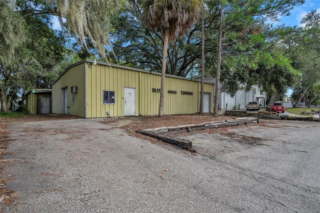 945 HARBOR LAKE COURT SAFETY HARBOR, FL 34695
