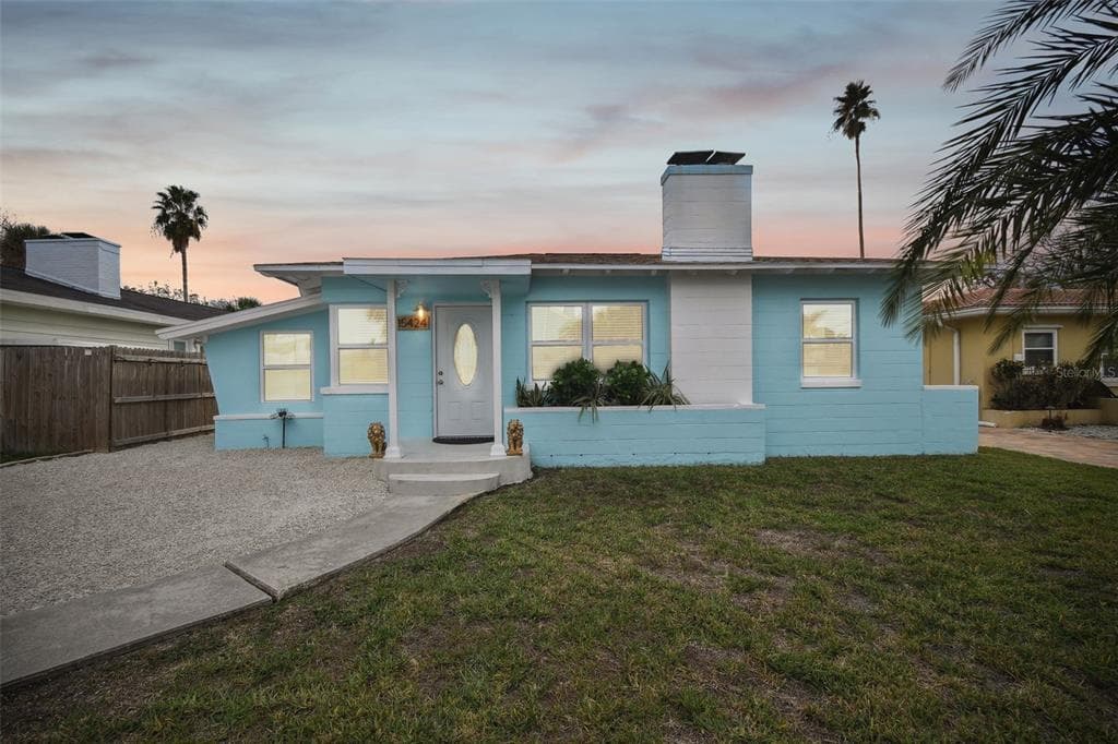 15424 2ND STREET E MADEIRA BEACH, FL 33708